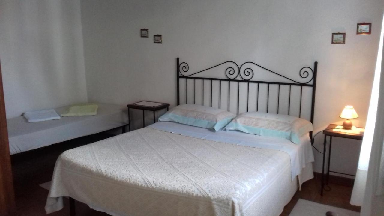 B&B Is Camminantis Nurallào Екстериор снимка